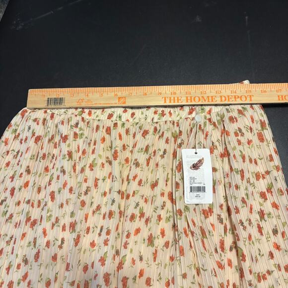 NWT C&V Chelsea & Violet Floral Pleaded Mini Skirt Size Extra Large XL - Picture 3 of 6